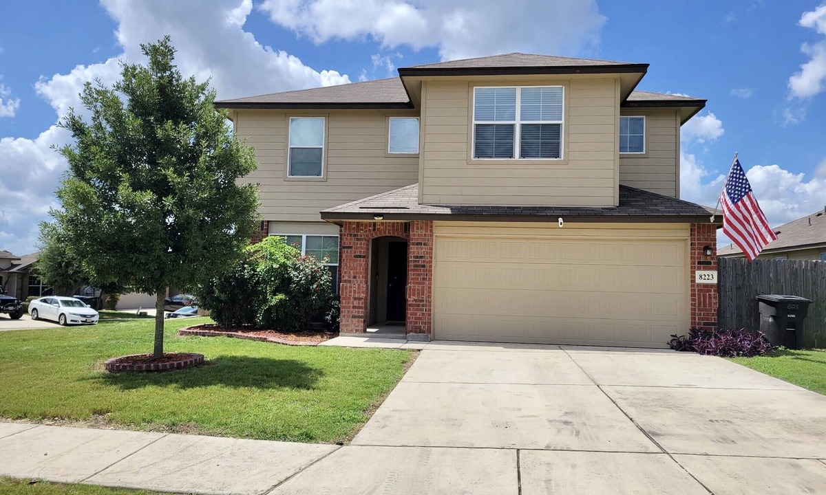 Southside House | San Antonio home near BMT, Riverwalk, Alamo, and Sea World