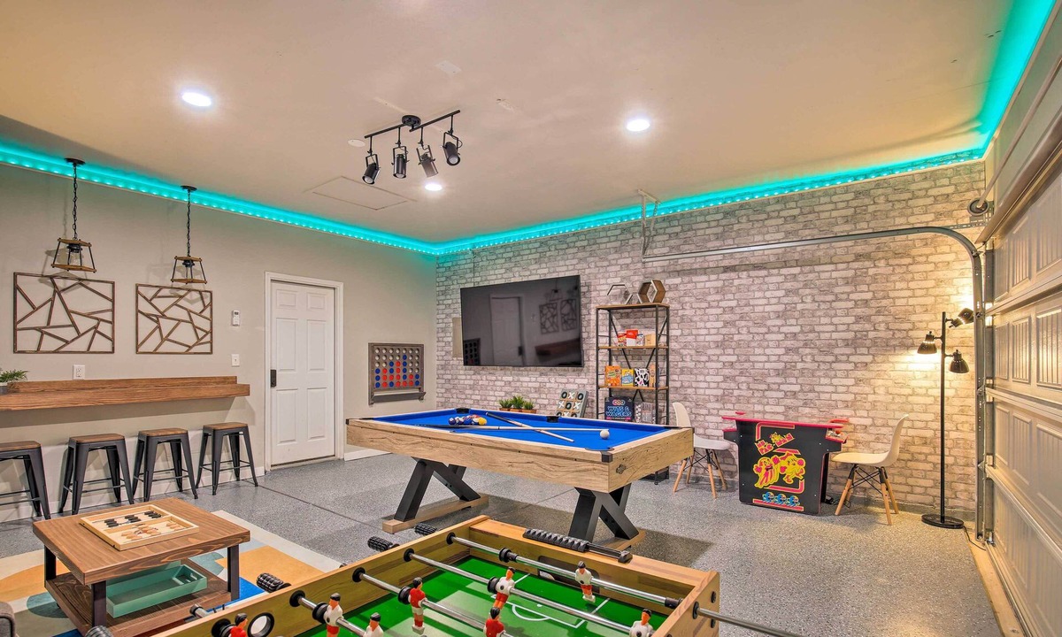 San Antonio House | San Antonio Home w/Patio + Grill Near SeaWorld!
