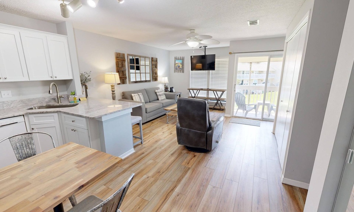 Holiday Isle Condo | Sandpiper Cove 8236 Studio Bedroom Condo by RedAwning
