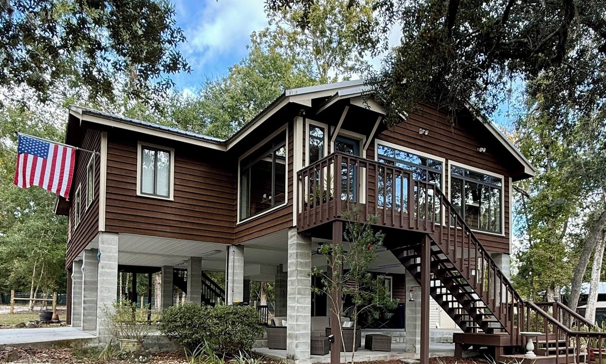 Branford House | Santa Fe River Treehouse