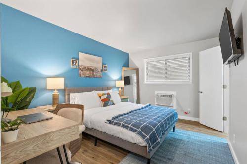 Central Arlington Apartment | Sapphire 1BD AT and T Walkable