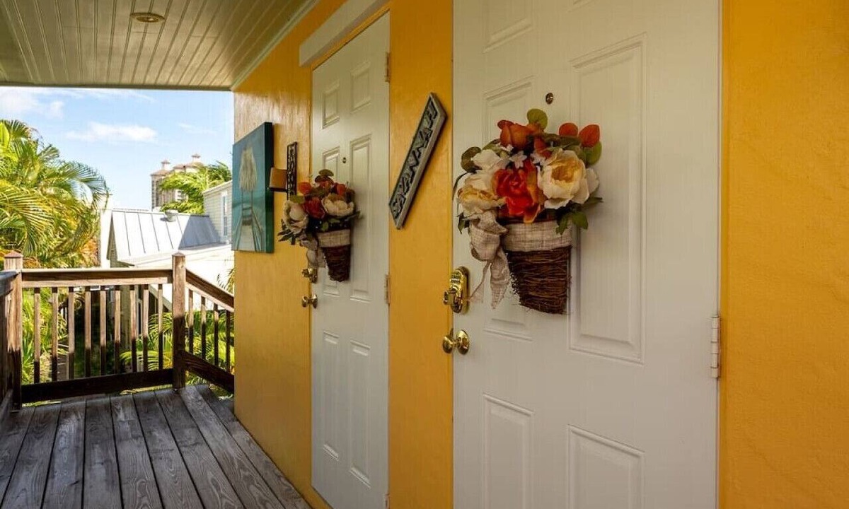 Grandview Heights Condo | Savannah Apartment a Cozy Apartment Retreat Htd Pool and BBQ