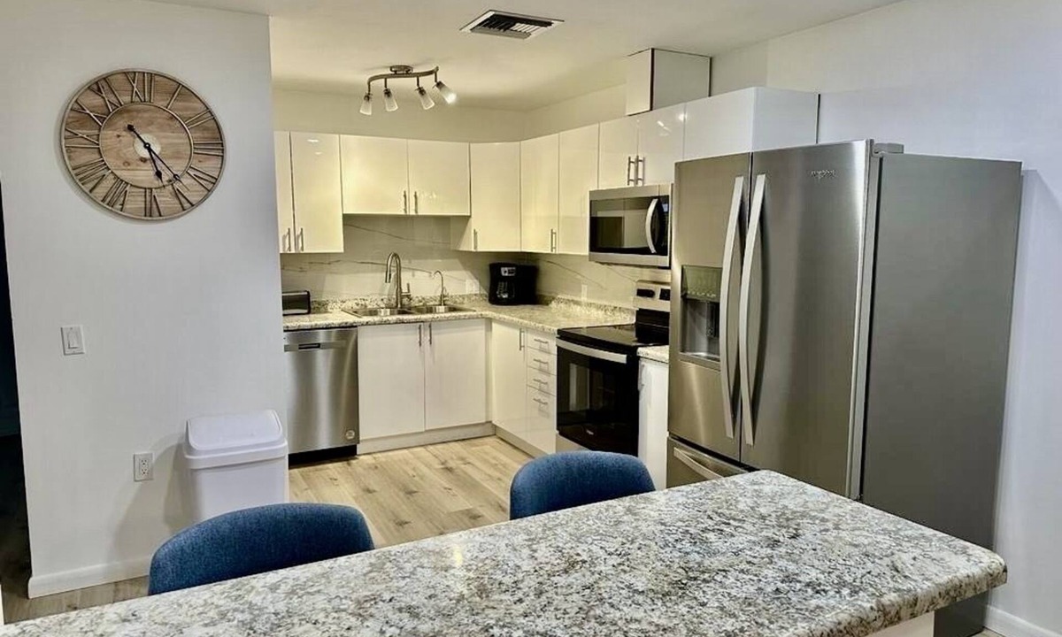 Boynton Beach Apartment | Seashell 6 - Luxury Apartment close to the beach!