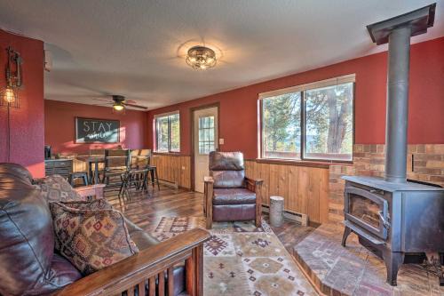 Rainbow Valley House | Secluded Mtn Escape! Cabin 6 Mi to Mueller Park
