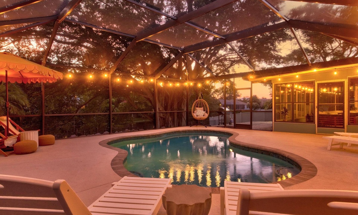 Palma Sola House | Serene Lakefront Retreat | Private Dock and Pool!