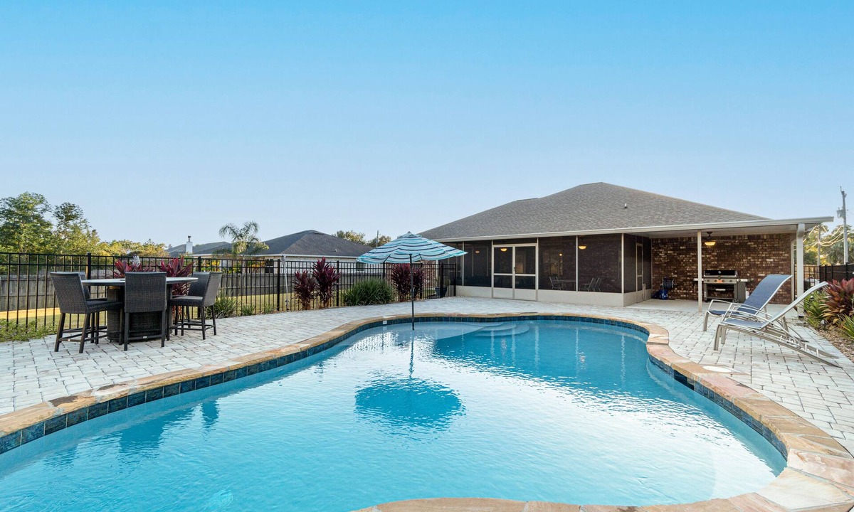 Navarre House | Single-level home with pool, enclosed yard, screened lanai, grill & home office
