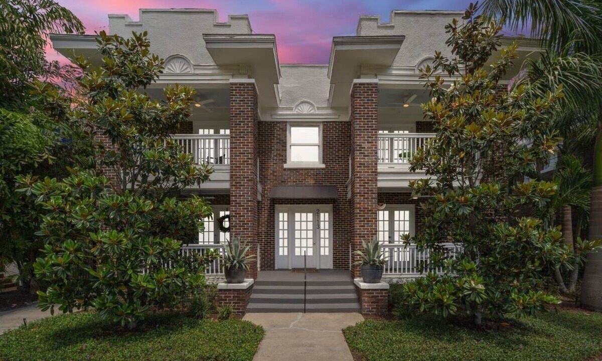 SoHo Apartment | SoHo Siesta | Stunning SoHo Apt w/Private Balcony
