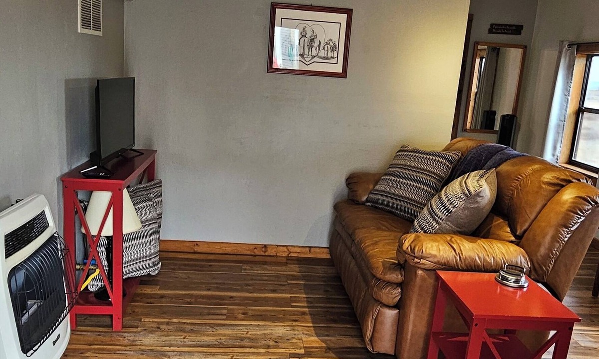 Alamosa House | Solo Travelers Paradise