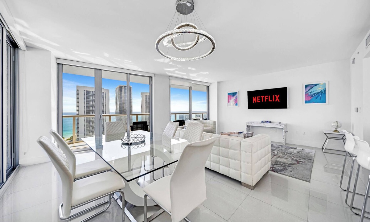 Hallandale Beach Apartment | ★ Sophisticated Miami Retreat at Beachwalk with Balcony-25 min to MAJOR INTERNATIONAL SPORTING EVENT!