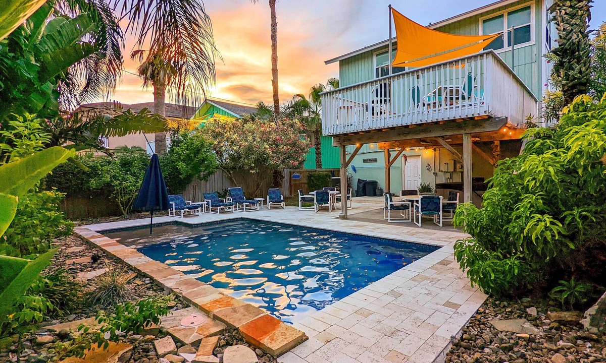 South Padre Island Cottage | South Padre Home w/Pool & Hot Tub: Walk to Beach!
