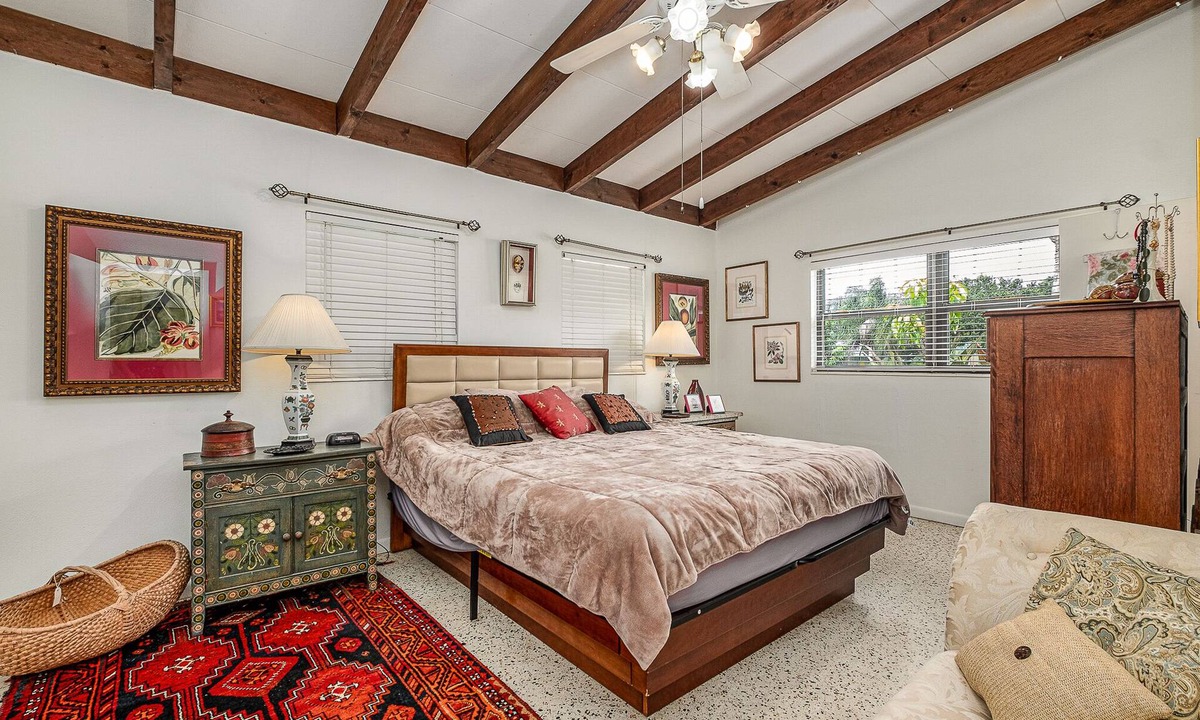 Melbourne House | Space Coast Vacation Home Golf Beach Fishing Disney Pool Convenient spacious !