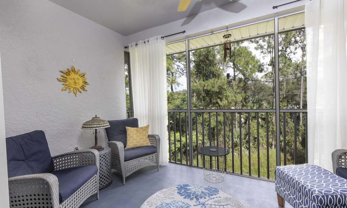 Naples Condo | Spacious 3-bed, 2-bath condo fully furnished, minutes from downtown and beaches.