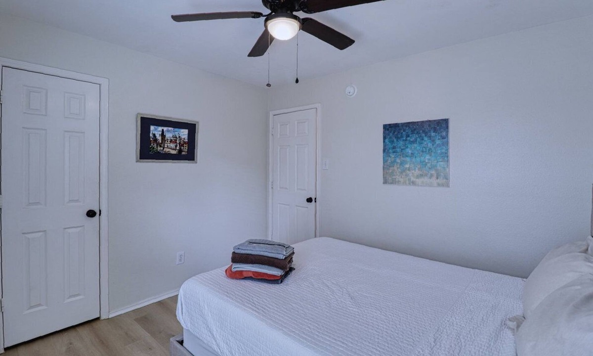 Barker House | Spacious 3-Bedroom, 2-Bath Retreat – Perfect for Families or Groups