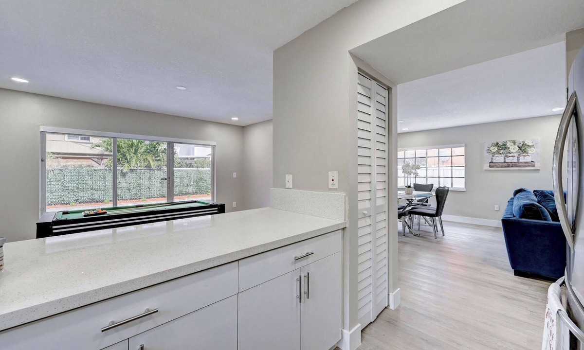Richmond West House | Spacious 4-bedroom house in awesome Miami with Wi-Fi, AC, Heated Pool.