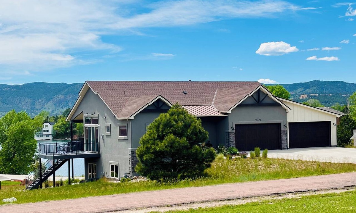 Woodmoor House | Spacious 4-bedroom ranch-style home 10 min from USAFA with lake & mountain views