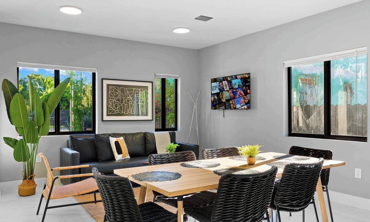 Liberty City Apartment | Spacious 4 BR Miami Townhouse | Free Parking