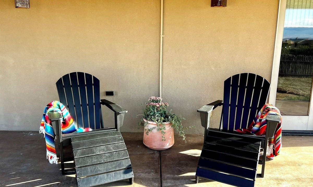 Lamy House | Spacious Casita with 2 King Suites