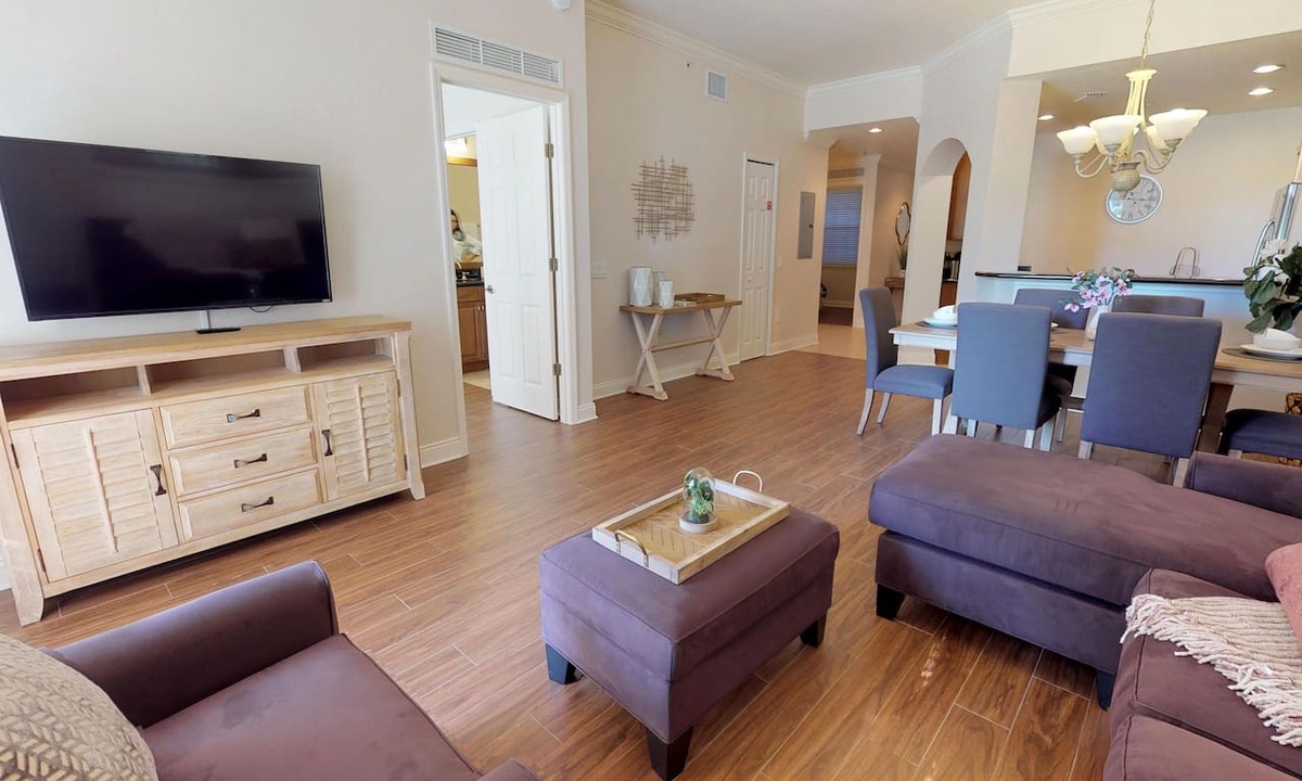Reunion Condo | Spacious house near Disney, with 3 bedrooms in Reunion Resort. Free Wi-Fi and TV
