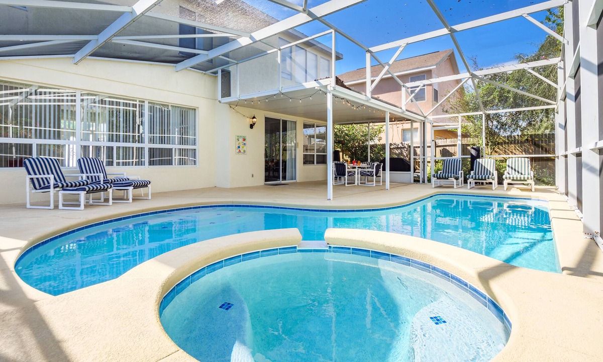 Esprit Villa | ⭐ Spacious & Modern 4 bed Family Home | Only 10 minutes to Disney! ⭐