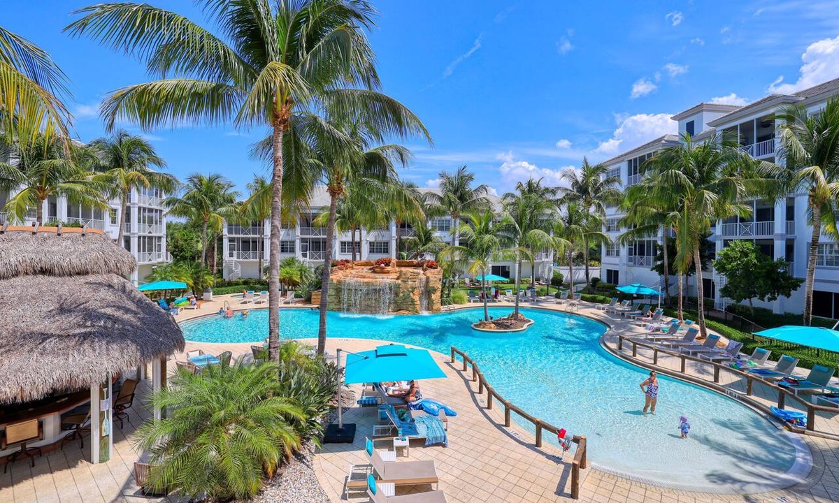 Bonita Shores Condo | Spacious One Bedroom with Pool View!