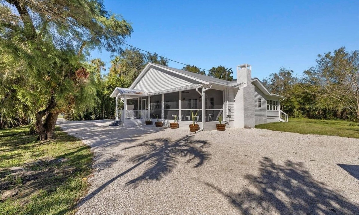 Alva House | Spacious Rustic Farmhouse - Perfect for Retreats