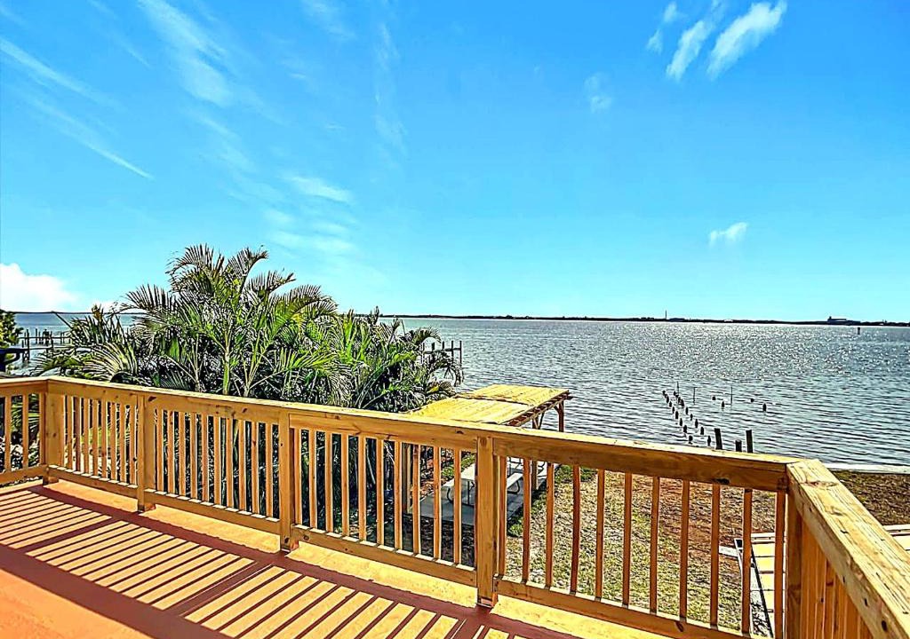 Charlotte Harbor House | Special Event Retreat 5BR 4BA Waterfront Sleep 16