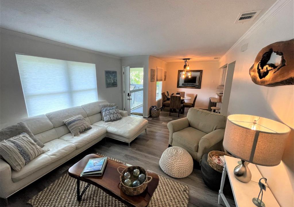 St. Augustine Beach Apartment | St Augustine Beach Condo 3/5 Min Walk Beach/Cafes