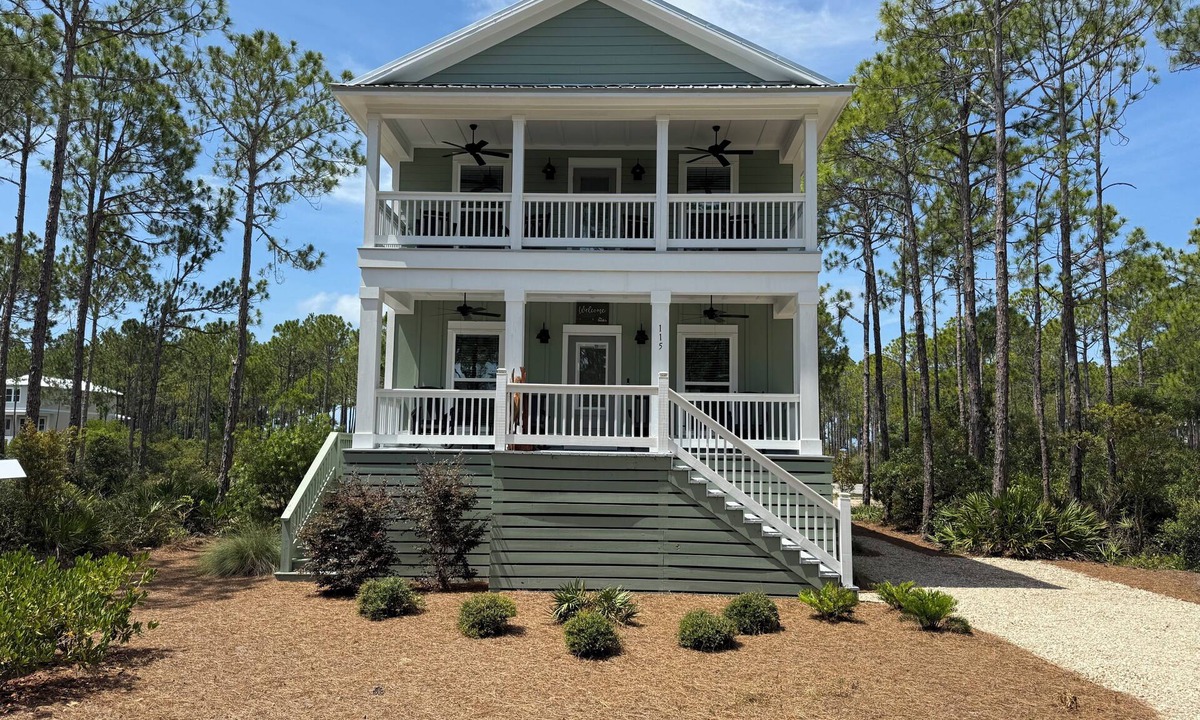 Panacea House | St Teresa beach private secluded pool Summer camp