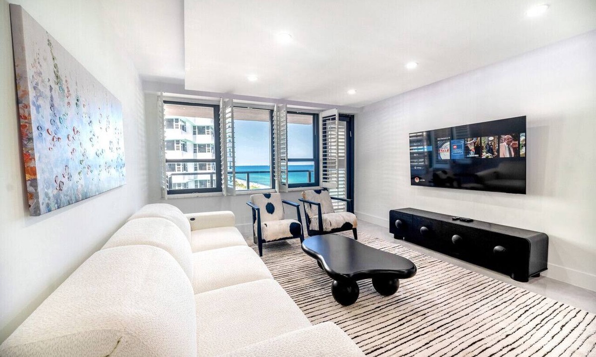 Mid Beach Apartment | Steps to the Beach | 3BR 2BA Condo | Resort Perks & Ocean Glimpse 1406