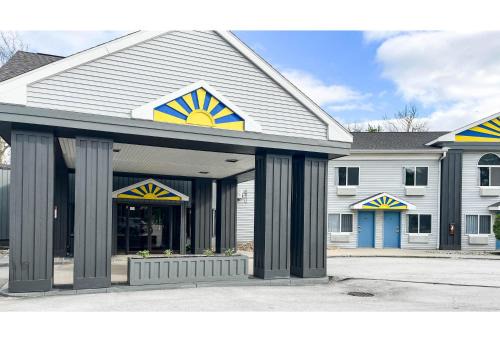 Tiffin Hotel | Studio 6 Suites - Tiffin, OH