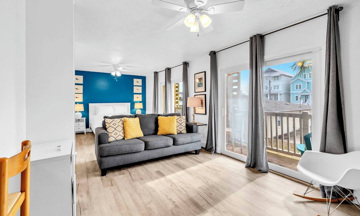 Bel Air Condo | 🌴Studio with Gulf View, Steps from the Beach | Surfwinds #3🌴