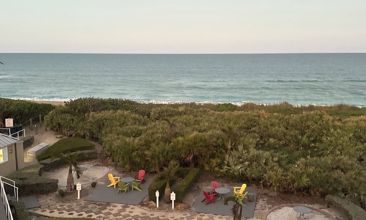 Stuart Condo | Stunning Oceanfront View 2BR Heated Pool steps to Beach & Tiki Bar Resort Access