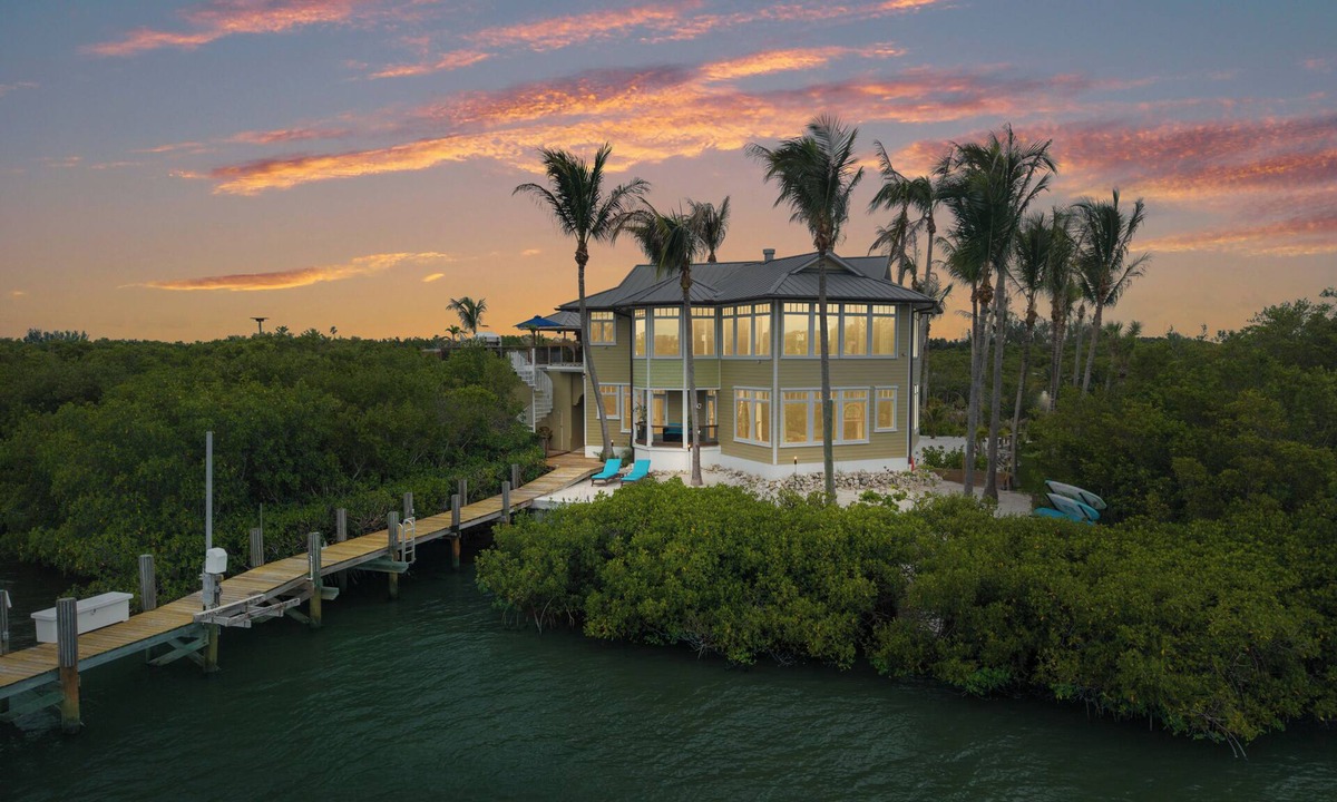 Wabasso Beach House | Stunning Riverfront Home with Private Beach and Close to the Ocean.