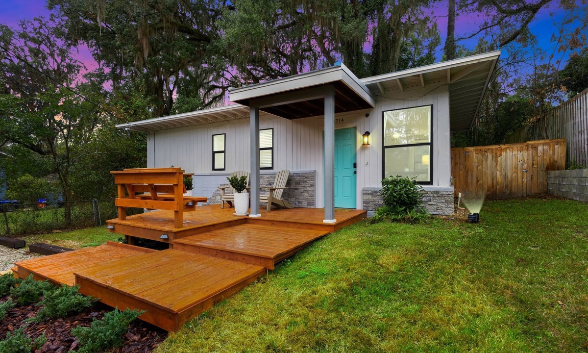 Gainesville House | Stylish Bungalow, Walk to UF, BHG, Publix