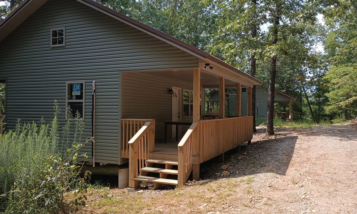 Bruno Cabin | Sugar Pine Cabins Chickadee Cabin
