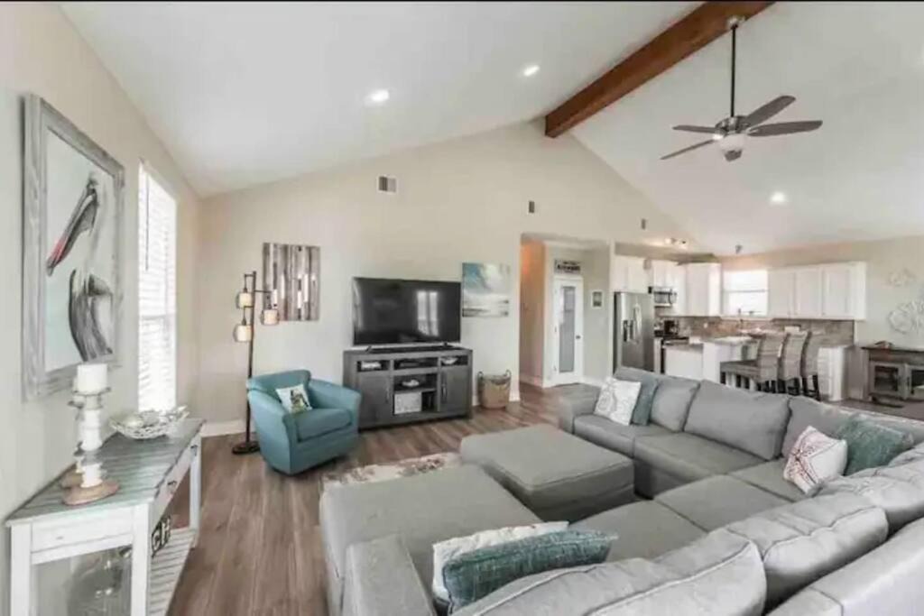 Cate Gray Villa | SUITE BEACH ~ Daytona Beach Shores House