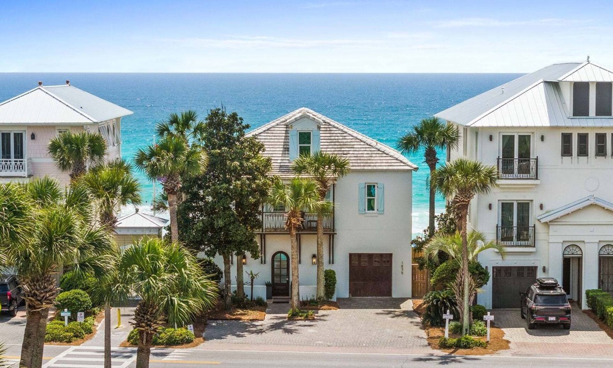Delos House | 🌅 Summer Sunset | Beach Front & Pool | FREE Excursions | Beach Chair Service