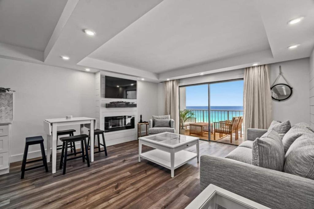 Panama City Beach Apartment | Summit 803 - Luxury Beach Resort Condo 1-6 People