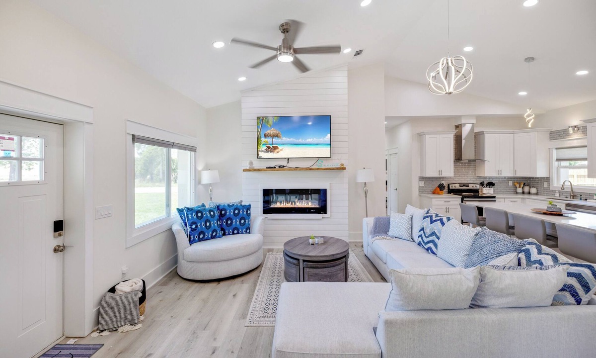 Callaway House | Sun, space &comfort-perfect for families or weekends