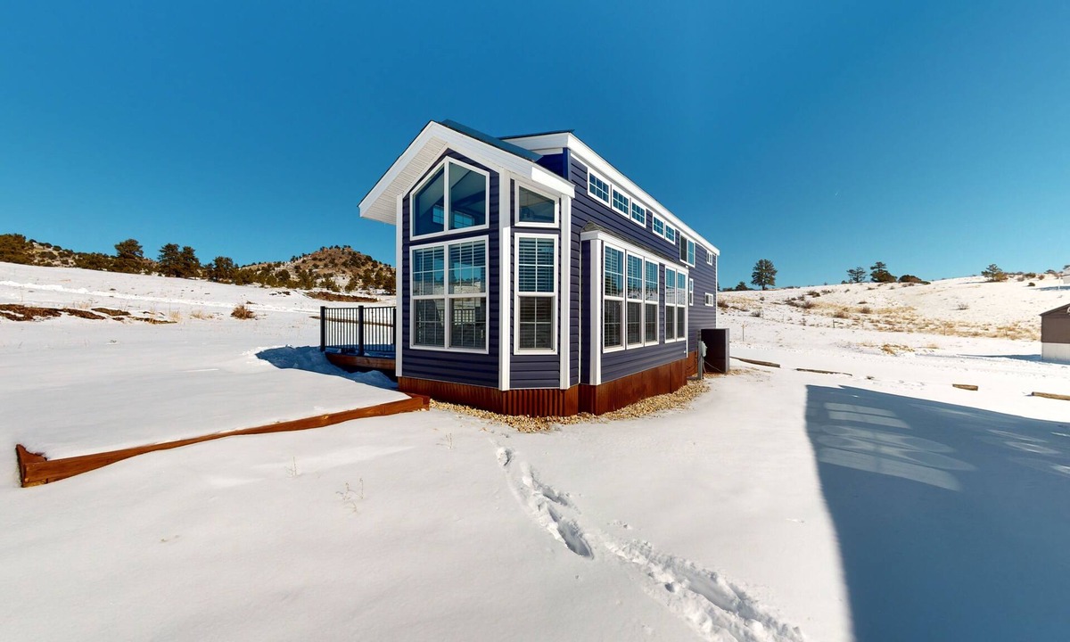 Park County Cottage | Sunlit cabin on 1,800-acre ranch with animals, mountains, games & firepit