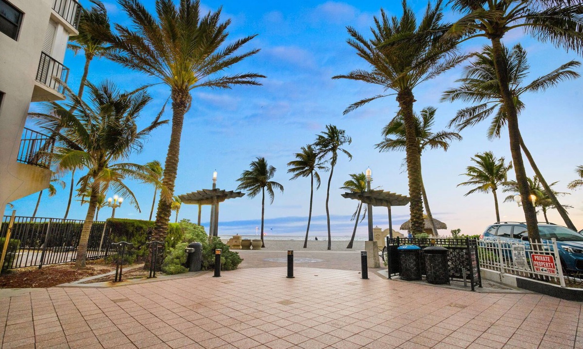 Hollywood Resort | Sunny and Modern 1/1 + Rooftop & pool on the ocean