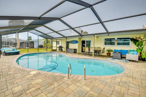South Daytona House | Sunny South Daytona Home w/Pool & Grill!