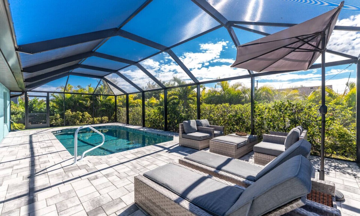 Rotonda Heights House | Sunset Breeze Coastal Retreat | Private Heated Pool & Outdoor Kitchen