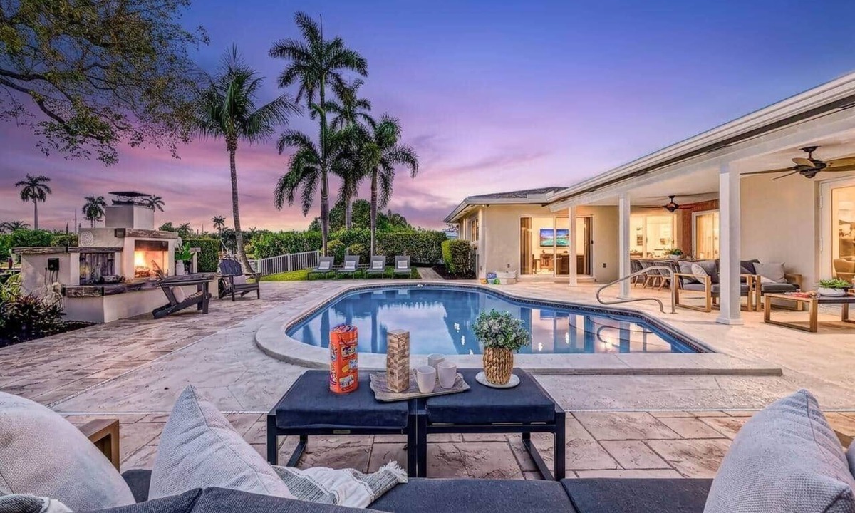 Garden Isles House | Sunset Canal Oasis | Pool-Hottub | 3 BDR