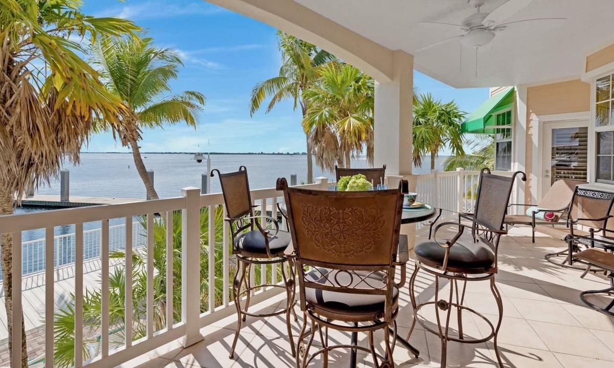 Key West Condo | *SUNSET POINT @ SUNSET MARINA* Condo/Pool + Last Key White Glove Service.
