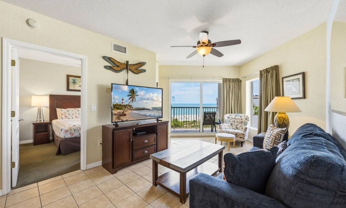Treasure Island Condo | Sunset Vistas 610N: Top Floor Gulf Front Beauty