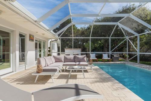 Melbourne Beach House | Surfs Up - retreat at the beach with heated pool
