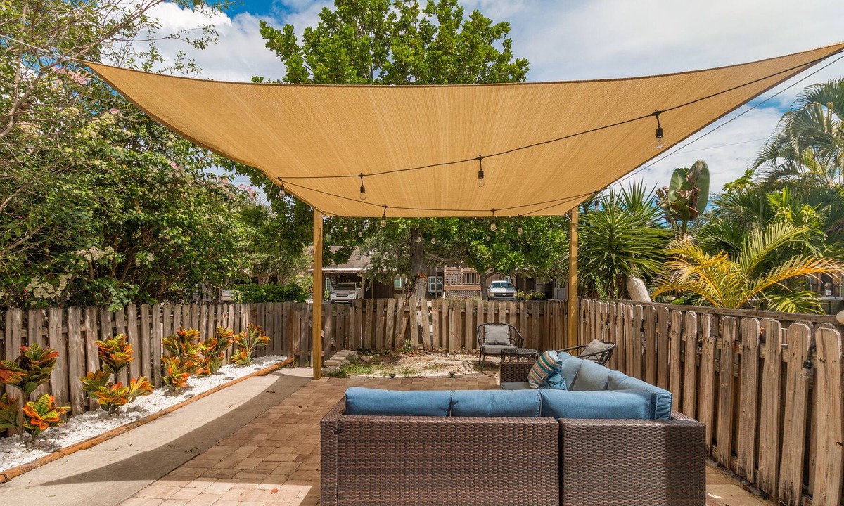 Chandler Park House | Surfside Hideaway🏄‍♂️ – Newly Renovated 3 Bedroom Townhouse