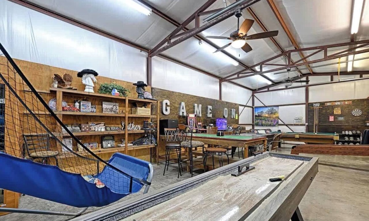 Azle House | Swim Spa,15 miles to Dickies/Gamerooms/Pickleball