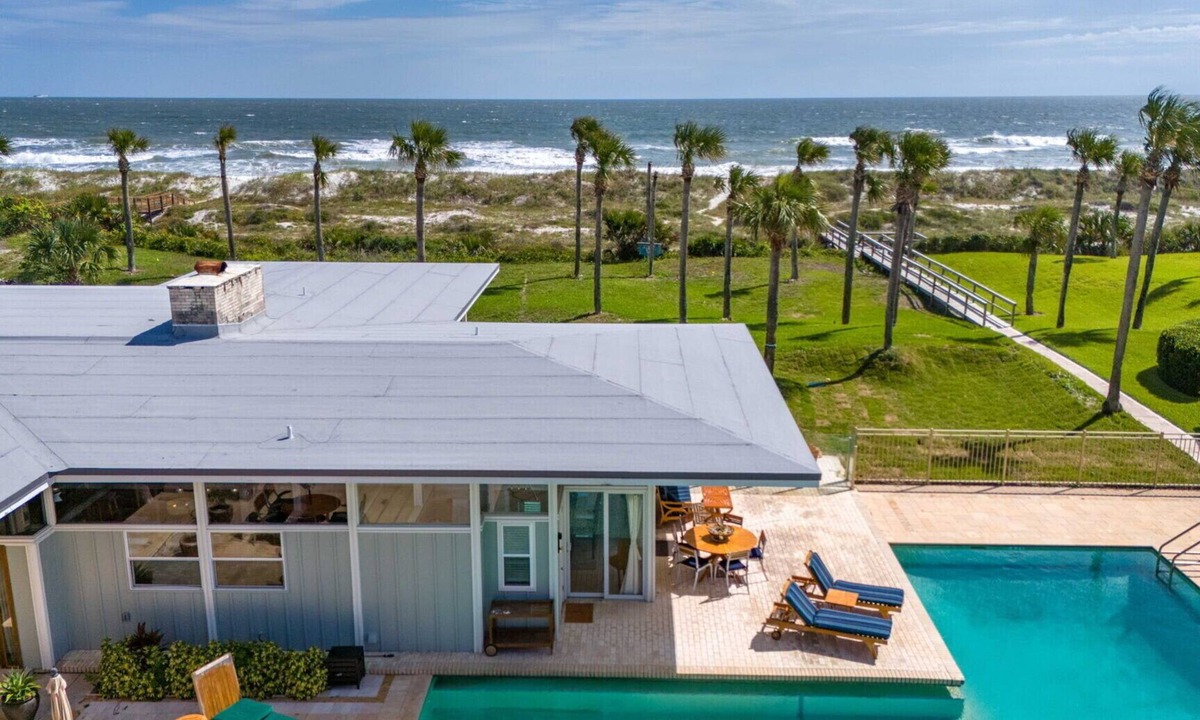 Atlantic Beach Apartment | The Atlantic Wing - Oceanfront in the midcentury modern estate with pool